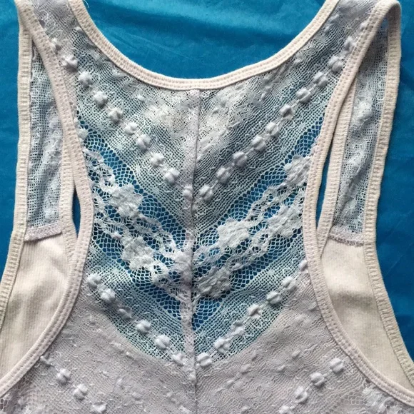 AEO Pretty pastel light lavender tank top with lace detail- S/P - Picture 3 of 9